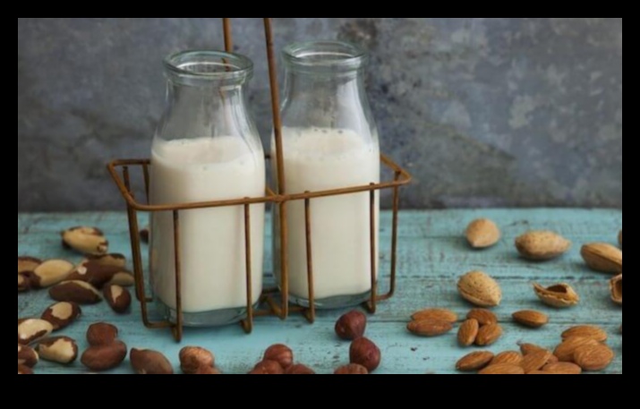 DIY Nut Milk Bliss 5 moduri de a crea amestecuri unice de lapte de migdale acasă 2 DIY Nut Milk Bliss: Creați amestecuri unice de lapte de migdale acasă