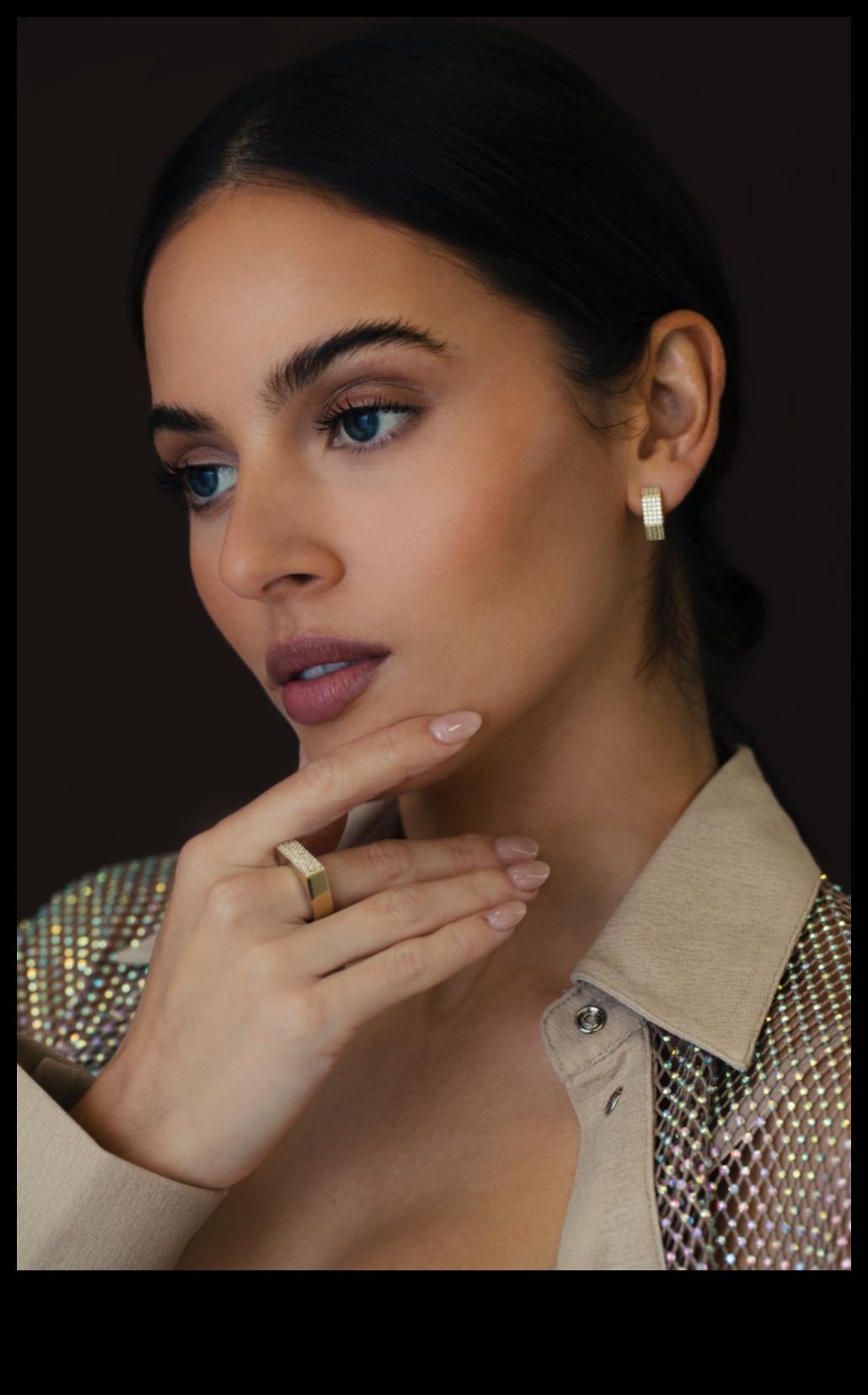 Sclipire subtilă: redefiniți glamour cu bijuterii minimaliste