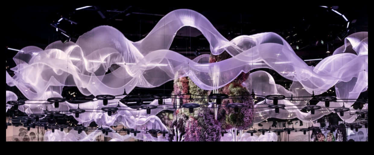 Eleganță eterică: țesăturile aerisite sunt în centrul atenției