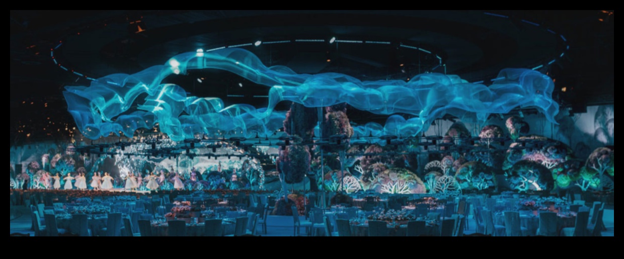 Eleganță eterică: țesăturile aerisite sunt în centrul atenției