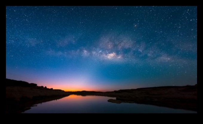 Cascada cerească: Lasă stelele să cadă în jurul gleznelor tale