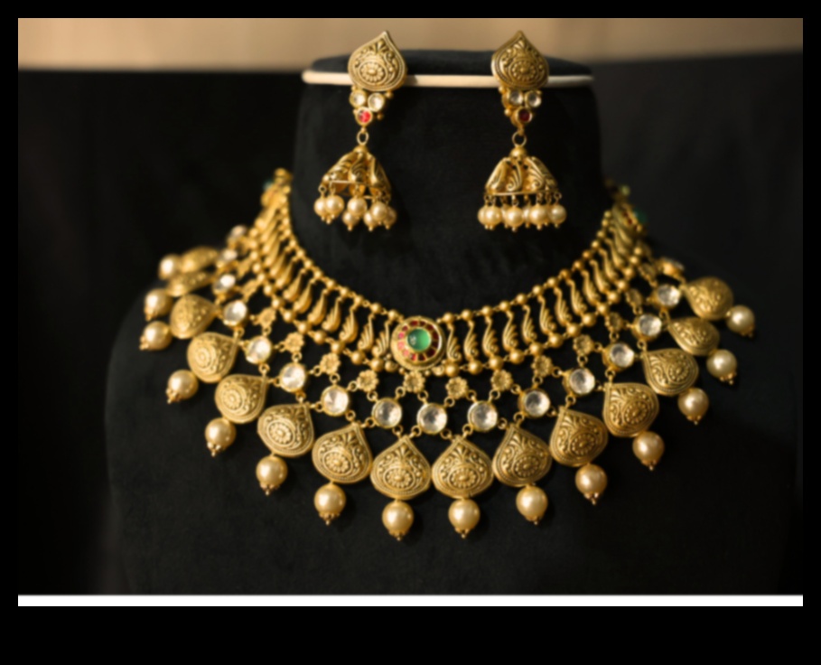 Golden Grace: Iluminează-ți Aura cu Chokers Orned-Aur