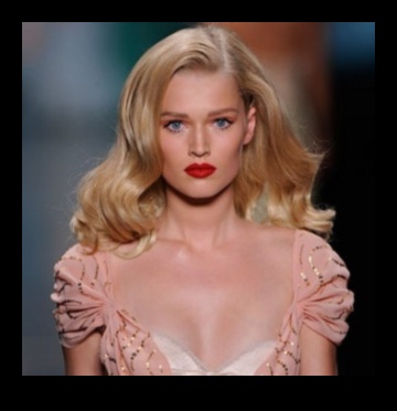 A-List Allure Cum ținutele celebrităților îi inspiră pe adepții modei 4 A-List Allure: ținute de celebrități care inspiră adepții modei