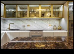 Modalități elegante de a folosi alama în decorarea interioară