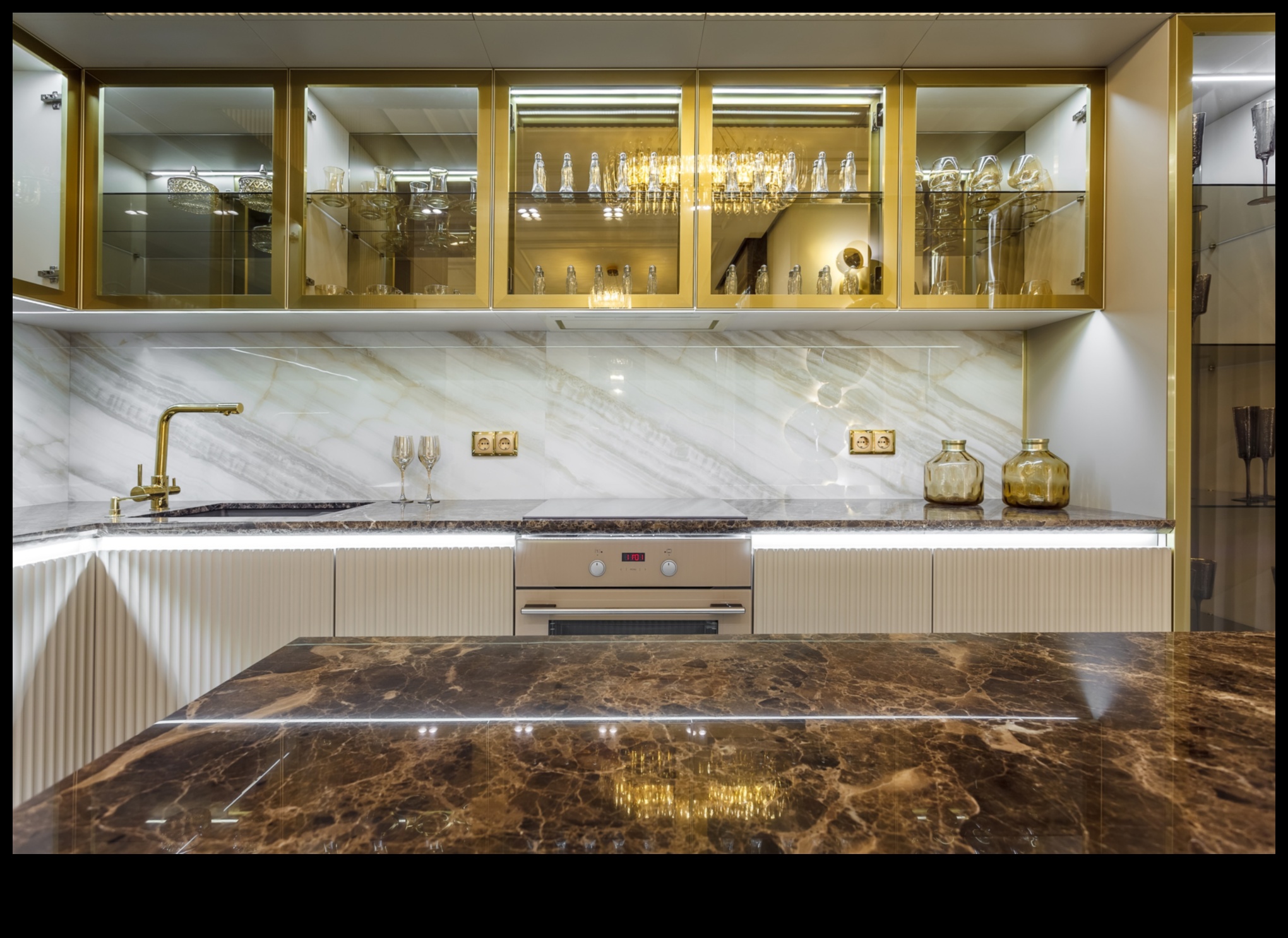 Caldura si eleganta alama pentru casa ta 1 Modalități elegante de a folosi alama în decorarea interioară