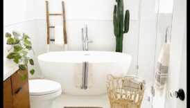 Care sunt câteva idei de decor boeme pentru baie pentru un spațiu mic?